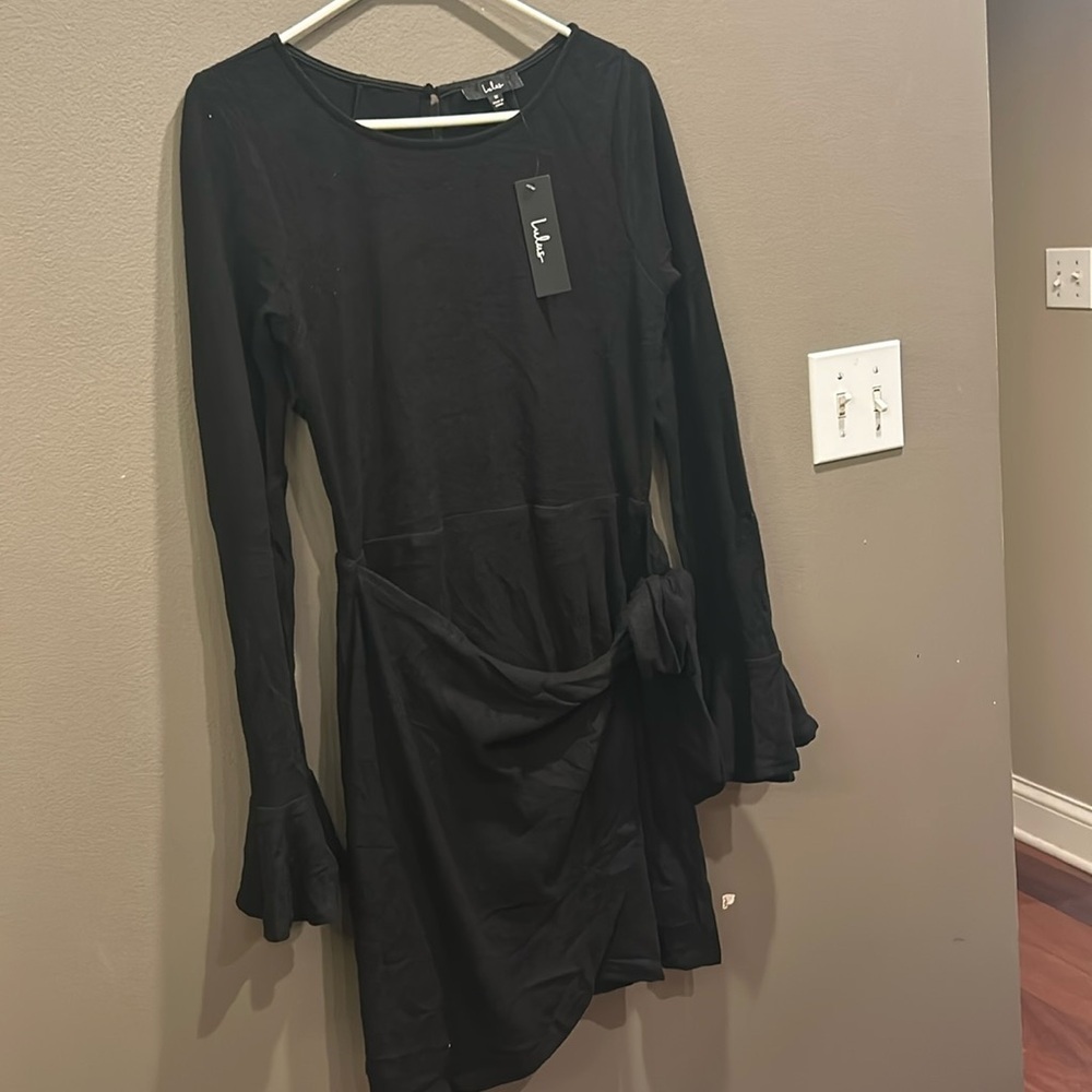 NWT Lulus long sleeve black dress - size medium